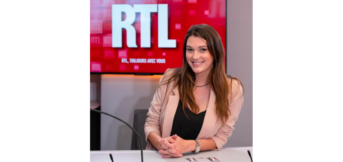 Photo Louise Petitrenaud dans les locaux de RTL. Purepeople