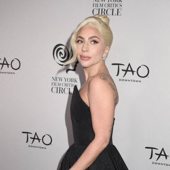 Lady Gaga assiste aux "New York Film Critics Circle Awards" au restaurant TAO Downtown. New York