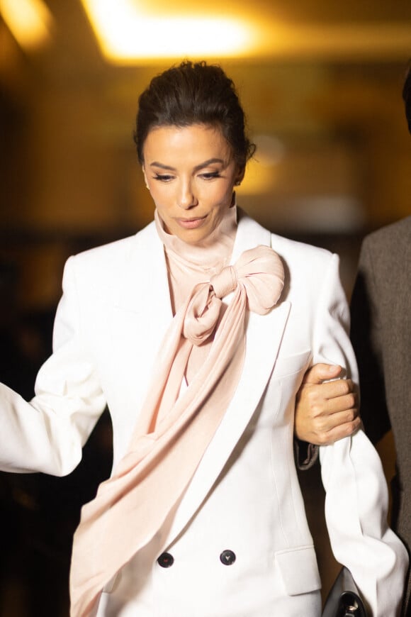Exclusif - Eva Longoria à la sortie de l'after party du défilé Victoria Beckham lors de la Fashion Week de Paris (PFW), le 30 septembre 2022.