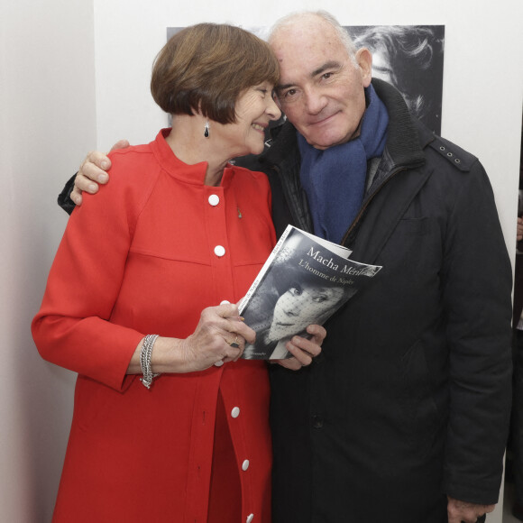 Exclusif - Macha Méril, Jean des Cars - Vernissage de l'exposition des photographies de L. D'Alessandro à l'occasion de la sortie du livre de M. Méril "L'homme de Naples" à la Galerie Cinema - Anne-Dominique Toussaint à Paris. © Jack Tribeca / Bestimage
