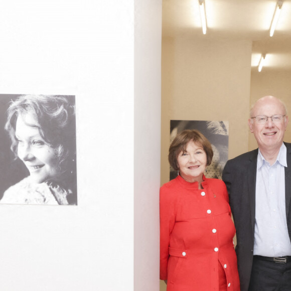 Exclusif - Macha Méril, Jean-Daniel Belfond - Vernissage de l'exposition des photographies de L. D'Alessandro à l'occasion de la sortie du livre de M. Méril "L'homme de Naples" à la Galerie Cinema - Anne-Dominique Toussaint à Paris. © Jack Tribeca / Bestimage