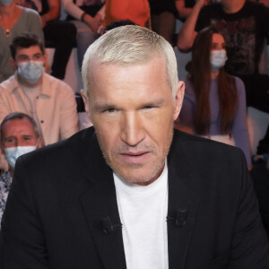 Benjamin Castaldi (cheveux teints en blond) - Enregistrement de l'émission "TPMP (Touche Pas à Mon Poste)", présentée par C.Hanouna et diffusée en direct sur C8 le 7 mars © Jack Tribeca / Bestimage