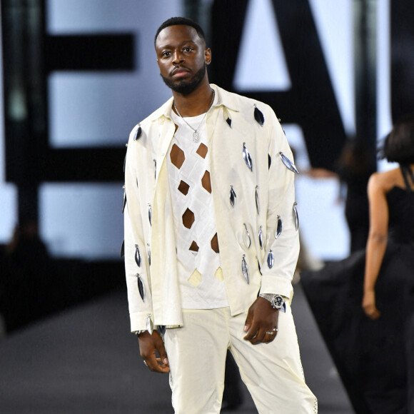 Dadju - Défilé "Walk Your Worth" By L'Oreal à l'Ecole Militaire lors de la fashion week PAP femme printemps / été 2023 le 2 octobre 2022. © Veeren / Clovis / Bestimage