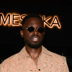 Exclusif - Dadju - Arrivées au défilé de mode Messika haute joaillerie 2022 collection " Beyond The Light " lors de la fashion week prêt-à-porter femme printemps-été 2023. Le 29 septembre 2022