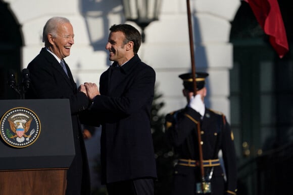 Cérémonie d'accueil du président de la République française Emmanuel Macron et de la première Dame Brigitte Macron à la Maison Blanche à Washington le 1er décembre 2022.