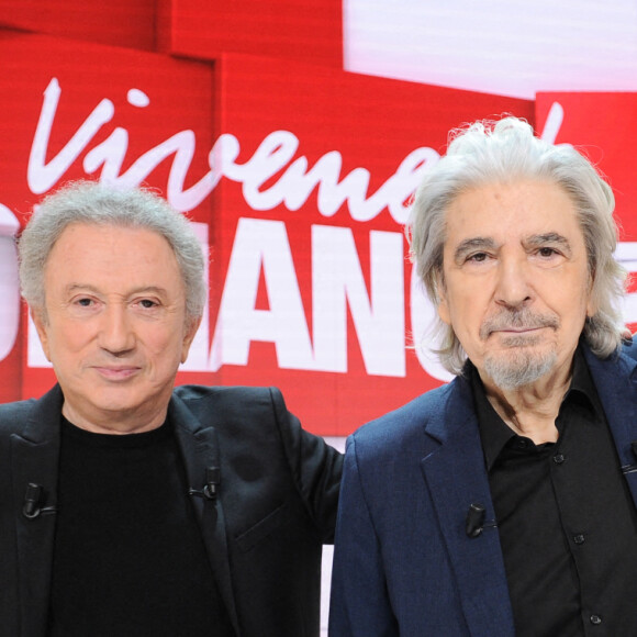 Exclusif - Michel Drucker, Serge Lama et Emmanuel Chaunu - Enregistrement de l'émission "Vivement Dimanche" au Studio Gabriel à Paris, présentée par M.Drucker et diffusée le 11 décembre sur France 3 © Guillaume Gaffiot / Bestimage