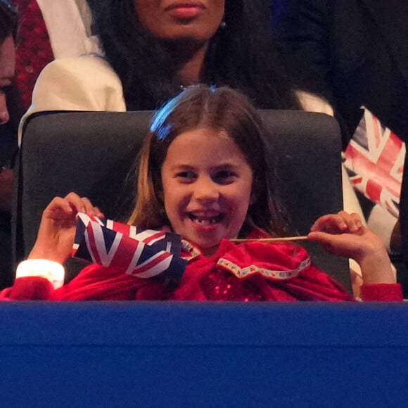 Kate Catherine Middleton, duchesse de Cambridge, et la princesse Charlotte - La famille royale d'Angleterre au concert du jubilé de platine de la reine d'Angleterre au palais de Buckingham à Londres. Le 4 juin 2022 