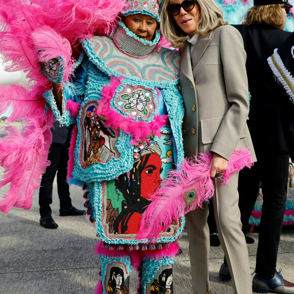 Brigitte Macron arrive à l'aéroport international de La Nouvelle-Orleans, à l'occasion de leur voyage officiel aux Etats-Unis. Le 2 décembre 2022 © Ludovic Marin / Pool / Bestimage