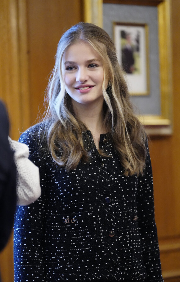 La princesse Leonor d'Espagne reçoit les lauréats du 30ème Prix Princesse des Asturies à l'hôtel Reconquista à Oviedo, Espagne, le 28 octobre 2022. 