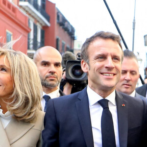 Le président français Emmanuel Macron et sa femme Brigitte arrivent à La Nouvelle-Orleans, accueillis par la maire de la ville LaToya Cantrell. Le 2 décembre 2022. © Dominique Jacovides / Bestimage