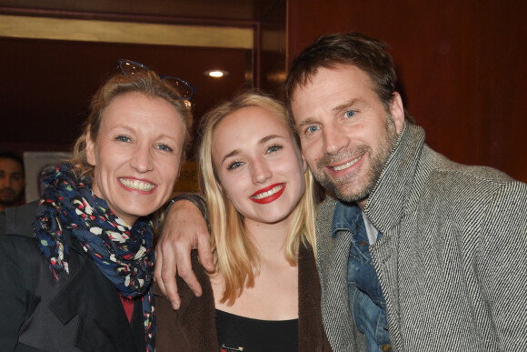 Alexandra Lamy, Chloé Jouannet et son père Thomas Jouannet - Représentation de la pièce "Les Monologues du Vagin" au théâtre le Comédia à Paris le 12 mars 2018. © Guirec Coadic/Bestimage.