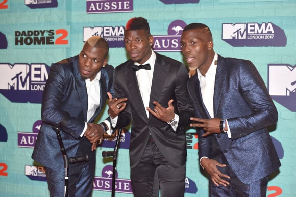 Paul Pogba avec ses frères Florentin Pogba et Mathias Pogba à la soirée MTV Europe Music Awards au Arena Wembley à Londres. © CPA/Bestimage