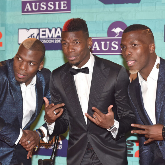 Paul Pogba avec ses frères Florentin Pogba et Mathias Pogba à la soirée MTV Europe Music Awards au Arena Wembley à Londres. © CPA/Bestimage