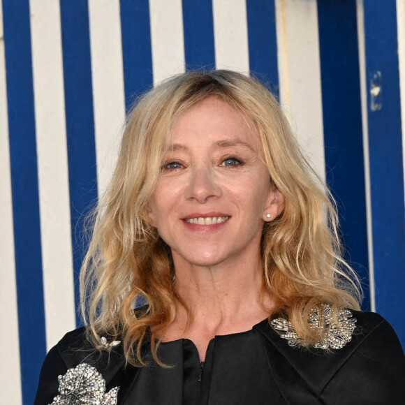 Sylvie Testud - Photocall de la journée d'ouverture du 36e Festival du Film de Cabourg. Le 16 juin 2022. © Coadic Guirec / Bestimage