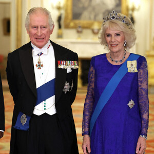 Le roi Charles III d'Angleterre et Camilla Parker Bowles, reine consort d'Angleterre - Arrivées au Banquet d'Etat organisé au palais de Buckingham, à Londres, pendant la visite d'Etat du président sud-africain au Royaume-Uni