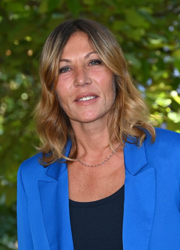 Mathilde Seigner au photocall du film "Choeur de rockers" lors du 15ème festival du film francophone de Angoulême, France, le 26 août 2022. © Coadic Guirec/Bestimage 