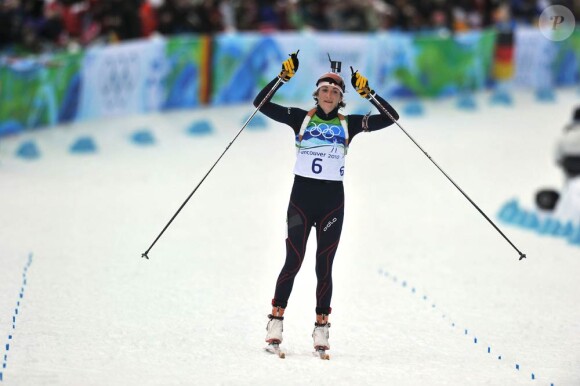 Marie-Laure Brunet lors de sa troisième place du 10 km du biathlon, à l'occasion des J.O. de Vancouver, le 16 février 2010.
