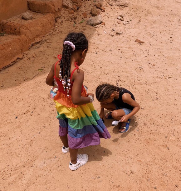 Hélène Sy et ses enfants, Selly, Sabah, Tidiane, Alhadji et Amani-Nour @ Instagram / Helene Sy