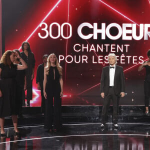 Exclusif - Vincent Niclo, Daniel Guichard - Enregistrement de l'émission "300 Choeurs chantent pour les fêtes" à Paris, diffusée le 23 décembre sur France 3 © Jack Tribeca / Bestimage