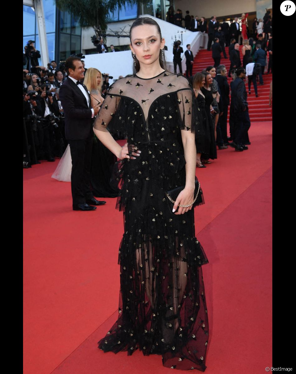 Agathe de Fontenay - Montée des marches du film « Three Thousand Years of Longing (3000 ans à t’attendre) » lors du 75ème Festival International du Film de Cannes. Le 20 mai 2022 © Rachid Bellak / Bestimage Red carpet of the movie « Three Thousand Years of Longing » during the 75th Cannes International Film Festival. On may 20th 2022