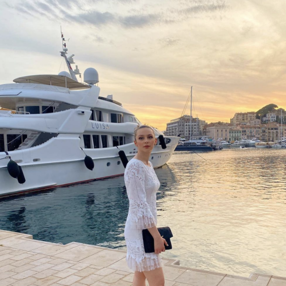 Agathe de Fontenay, la petite-fille de Geneviève de Fontenay, sur Instagram