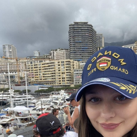 Agathe de Fontenay, la petite-fille de Geneviève de Fontenay, sur Instagram