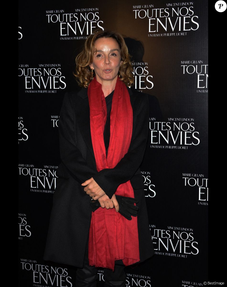 Philippine Leroy-Beaulieu - Avant-première du film "Toutes nos envies" au cinéma UGC Normandie à Paris le 7 novembre 2011