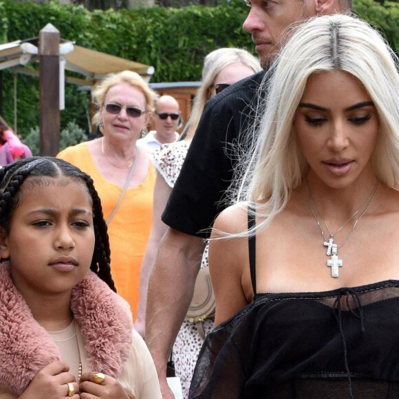 Kim Kardashian - North West - Les célébrités se pressent au mariage de Kourtney Kardashian et Travis Barker à Portofino, le 22 mai 2022.