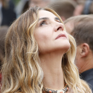 Clotilde Courau à la montée des marches du film "Les Amandiers (Forever Young)" lors du 75ème Festival International du Film de Cannes, le 22 mai 2022. © imageSPACE via Zuma Press/Bestimage 