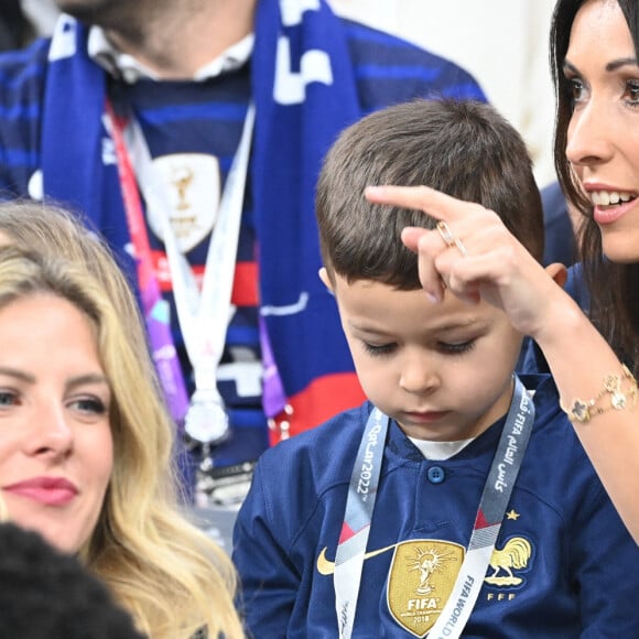 Jennifer Giroud (femme de Olivier Giroud ) - People et joueurs en famille dans les tribunes lors du match de demi-finale "France - Maroc" lors de la Coupe du Monde 2022 au Qatar (FIFA World Cup Qatar 2022) le 14 décembre 2022. © Philippe Perusseau / Bestimage