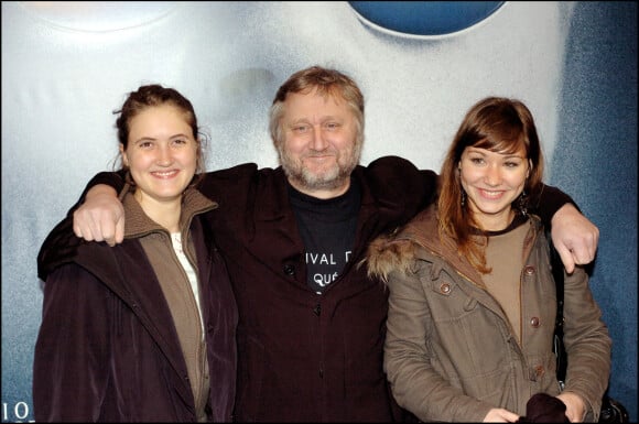 Bernard-Pierre Donnadieu et ses filles Aurélia et Ingrid - Première du film "Aviator" à l'UGC Normandie sur les Champs-Élysées à Paris