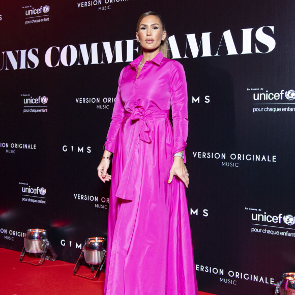 Vitaa au photocall de la soirée "Unis comme jamais" au profit de l'Unicef, au pavillon Cambon à Paris. Le 8 novembre 2021. Le chanteur Gims a récolté 1 500 000 € ! © Pierre Perusseau / Bestimage