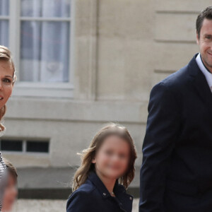 Tiphaine Auzière et son compagnon Antoine et leurs enfants - Arrivées des personnalités - Cérémonie d'investiture du Président de la République à Paris le 7 mai 2022 © Stephane Lemouton / Bestimage 