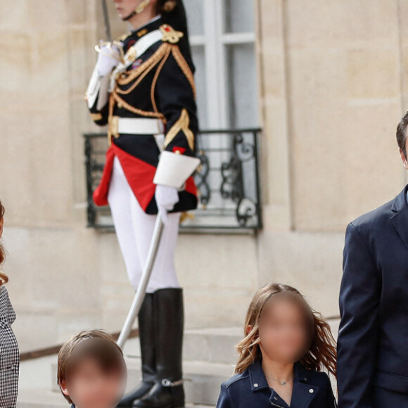 Tiphaine Auzière et son compagnon Antoine et leurs enfants - Arrivées des personnalités - Cérémonie d'investiture du Président de la République à Paris le 7 mai 2022 © Aurelien Morissard / Panoramic / Bestimage 