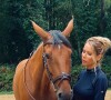 Egalement passionée de chevaux, Tiphaine Auzière aime partager ces moments avec ses enfants. @ Instagram / Tiphaine Auzière