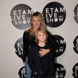 Sarah Lavoine et son fils Roman Lavoine au photocall du 10ème édition du "Etam Live Show" (Etam Lingerie) lors de la Fashion Week à Paris, France, le 26 septembre 2017. Photo by Rachid Bellak/Bestimage 