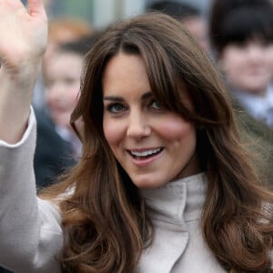 Le prince William et la princesse Kate Catherine Middleton, duchesse de Cambridge, visitent Cambridge pour la premiere fois depuis leur mariage. Le 28 novembre 2012 