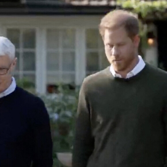 Captute d'écran du prince Harry lors d'un interview par l'animateur Anderson Cooper sur la chaîne américaine CBS pour l'émission "60 Minutes" avant la sortie de son autobiographie, aux Etats-Unis. © JLPPA/Bestimage 