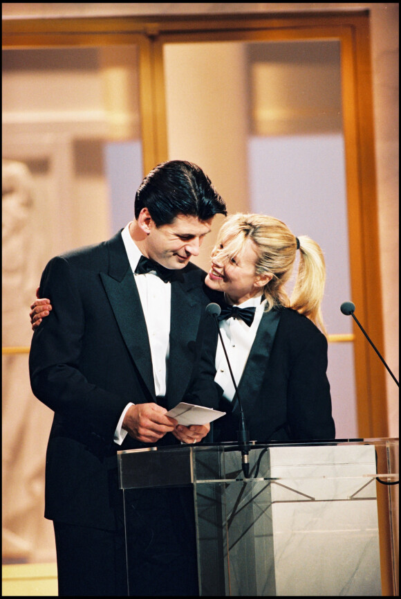 Archives - Alec Baldwin et Kim Basinger lors de la cérémonie des César en 1994.