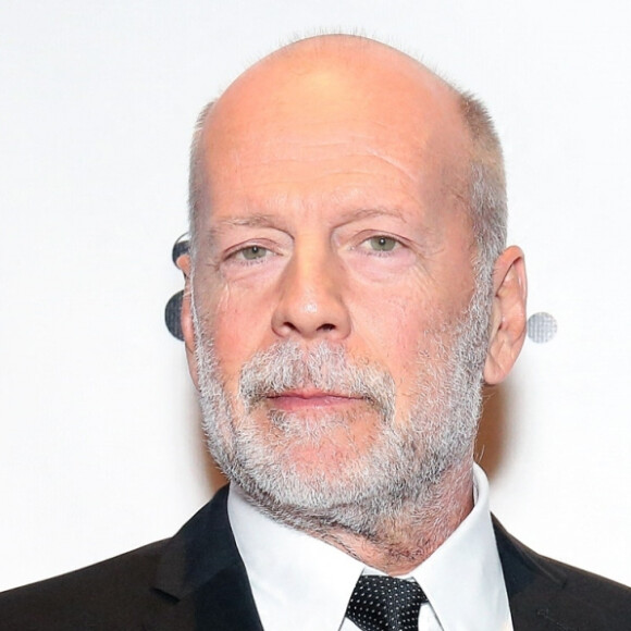 Info du 30 mars 2022 - Bruce Willis met fin à sa carrière pour des raisons de santé, annonce sa famille - Bruce Willis à la 2ème soirée annuelle Luminere Award de M. Night Shyamalan au 26ème Festival du Film de Philadelphie, le 26 octobre 2017 