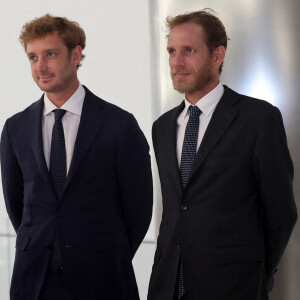 Semi-exclusif - Pierre Casiraghi et Andrea Casiraghi lors de l'inauguration du nouveau musée abritant la collection de voitures privées du Prince de Monaco, sur le Port Hercule à Monaco, le 7 juillet 2022. © Claudia Albuquerque/Bestimage 