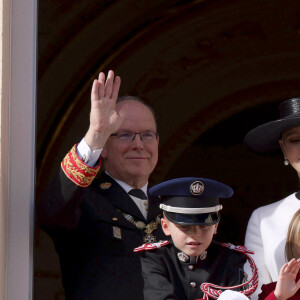 No Tabloid - Le prince Albert II de Monaco, La princesse Charlène de Monaco, Le prince Jacques de Monaco, marquis des Baux, La princesse Gabriella de Monaco, comtesse de Carladès lors de la Fête Nationale de la principauté de Monaco, le 19 novembre 2022. © Claudia Albuquerque/Bestimage 