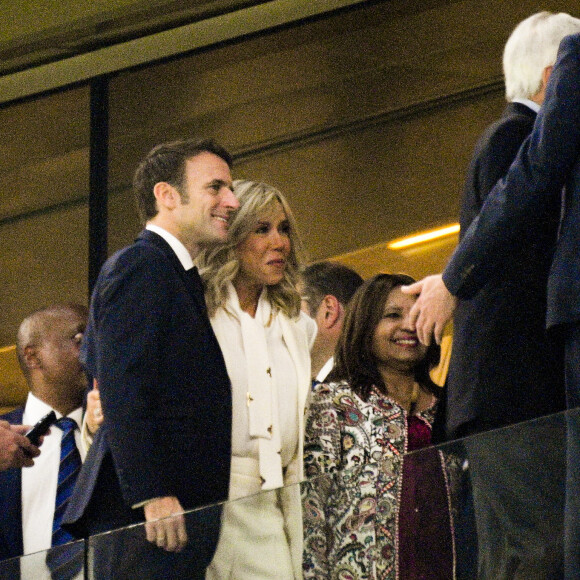 Le président Emmanuel Macron et sa femme Brigitte dans les tribunes du match "France - Argentine (3-3 - tab 2-4)" en finale de la Coupe du Monde 2022 au Qatar, le 18 décembre 2022. © JB Autissier / Panoramic / Bestimage