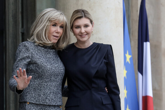 Brigitte Macron reçoit la première dame de l'Ukraine Olena Zelenska au palais de l'Elysée à Paris le 12 décembre 2022. © Stéphane Lemouton / Bestimage