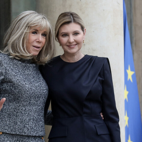 Brigitte Macron reçoit la première dame de l'Ukraine Olena Zelenska au palais de l'Elysée à Paris le 12 décembre 2022. © Stéphane Lemouton / Bestimage