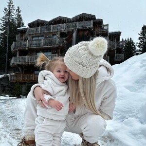 Jessica Thivenin et sa fille Leewane au ski