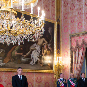 Le roi Felipe VI et la reine Letizia d'Espagne assistent à la célébration de l'Épiphanie (Pascua Militar) au Palais Royal de Madrid, Espagne, le 6 janvier 2023. 