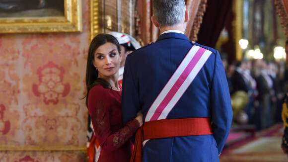 Letizia d'Espagne : Silhouette sensationnelle dans une robe recyclée, la reine assure sans ses filles
