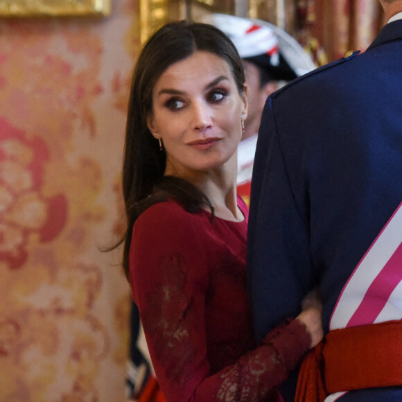 Le roi Felipe VI et la reine Letizia d'Espagne assistent à la célébration de l'Épiphanie (Pascua Militar) au Palais Royal de Madrid, Espagne.