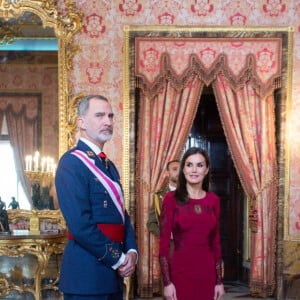 Le roi Felipe VI et la reine Letizia d'Espagne assistent à la célébration de l'Épiphanie (Pascua Militar) au Palais Royal de Madrid, Espagne, le 6 janvier 2023. 
